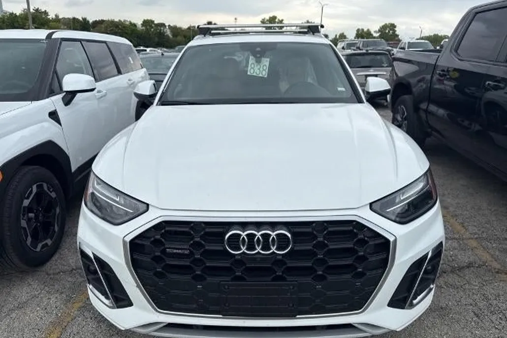 2023 Audi Q5 45 S line Premium photo 1