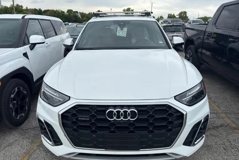 2023 Audi Q5 45 S line Premium photo 1