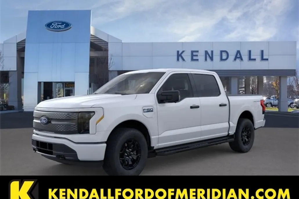 2025 Ford F-150 Lightning XLT photo 1