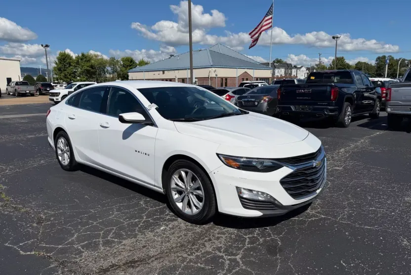 2023 Chevrolet Malibu 1LT photo 1