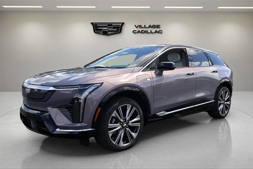 2025 Cadillac Optiq Luxury photo 1