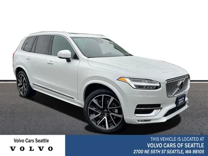 2023 Volvo XC90 AWD Plus photo 1
