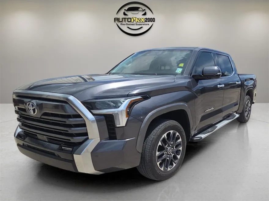 2023 Toyota Tundra Limited photo 1
