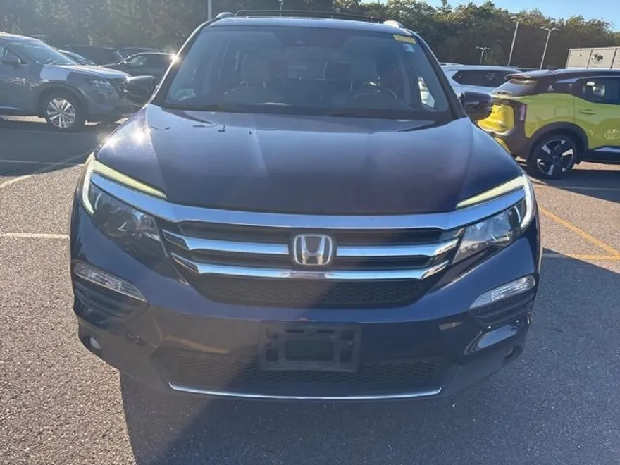 2016 Honda Pilot Elite photo 1