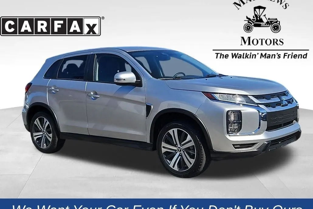 2024 Mitsubishi Outlander Sport SE photo 1