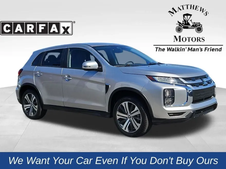 2024 Mitsubishi Outlander Sport SE photo 1