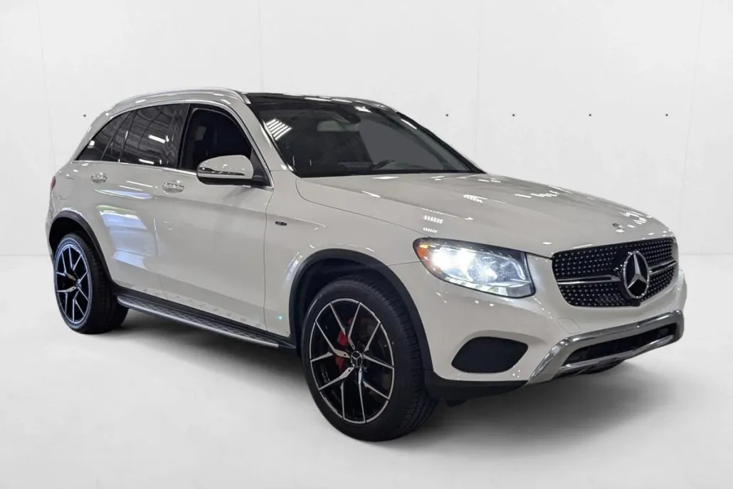 2016 Mercedes Benz GLC 300 photo 1