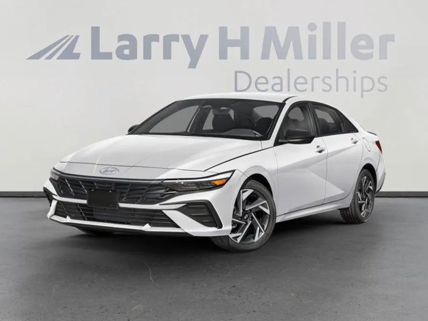2025 Hyundai Elantra SEL Sport photo 1