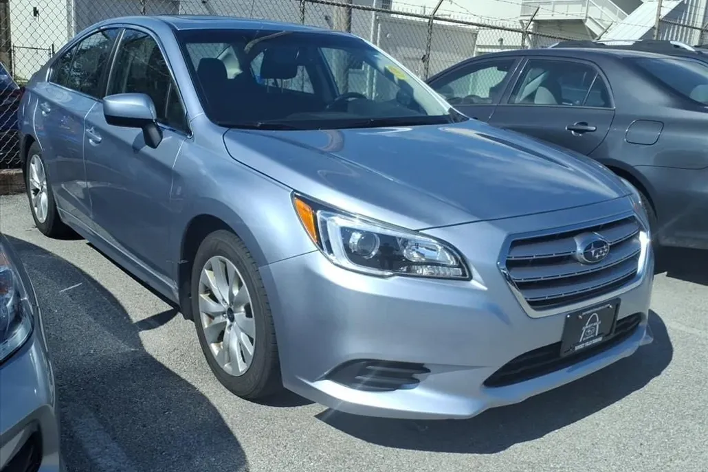 2016 Subaru Legacy 2.5i Premium photo 1