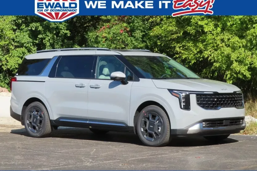 2026 Kia Carnival SX photo 1
