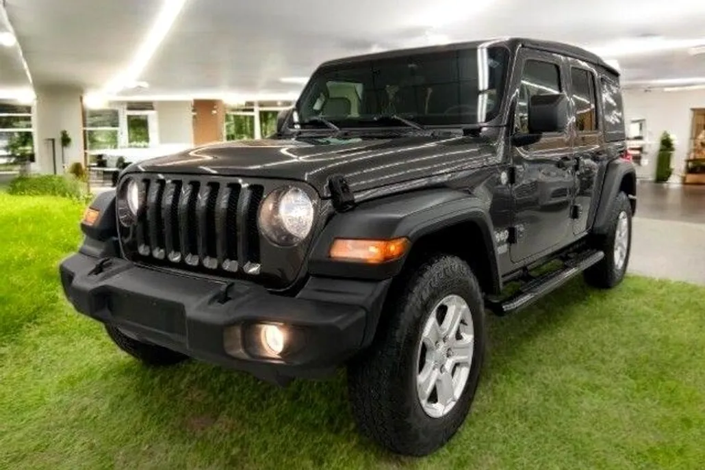 2018 Jeep Wrangler Unlimited Sport S photo 1