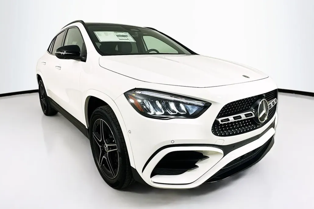 2026 Mercedes Benz GLA 250 4MATIC photo 1