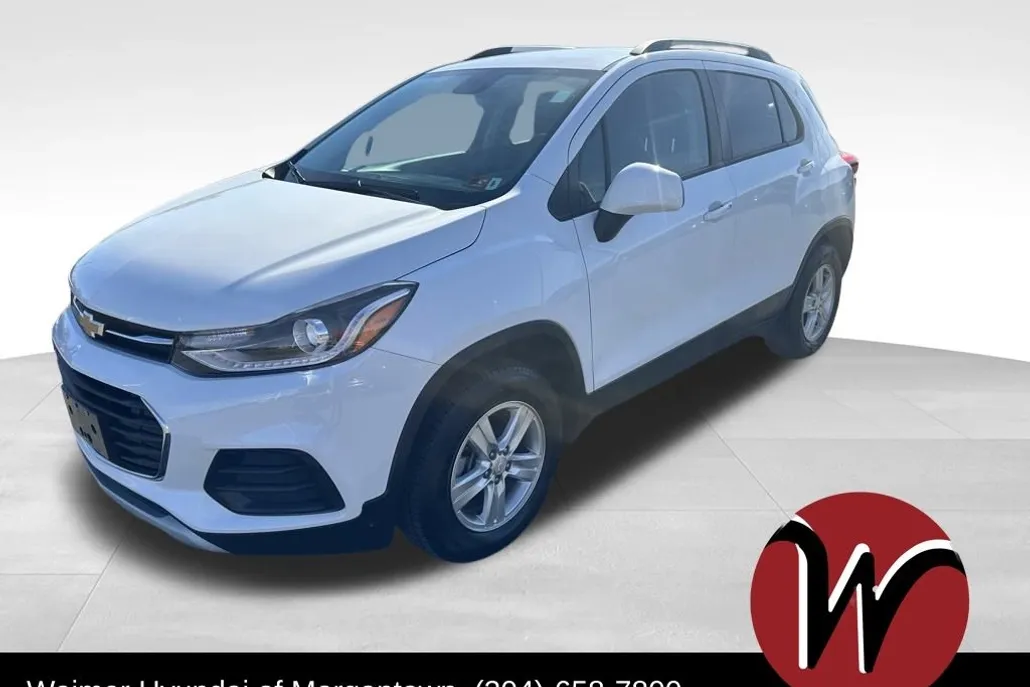 2022 Chevrolet Trax LT photo 1