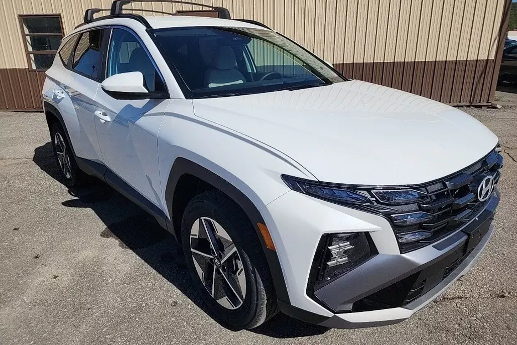 2025 Hyundai Tucson SEL photo 1