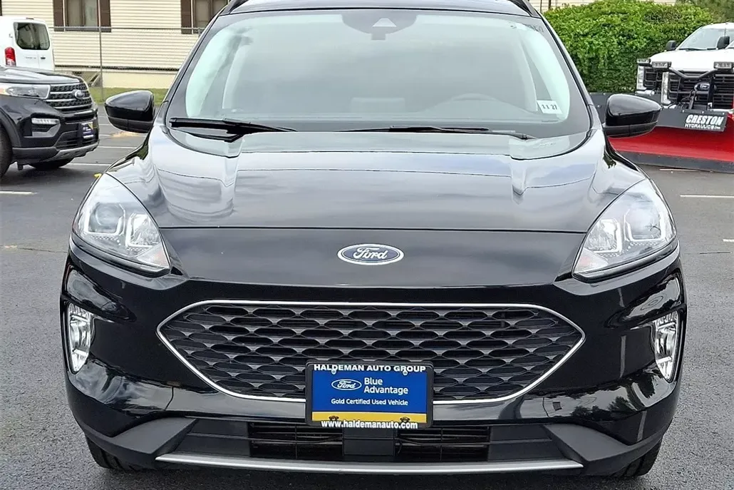 2022 Ford Escape SEL photo 1