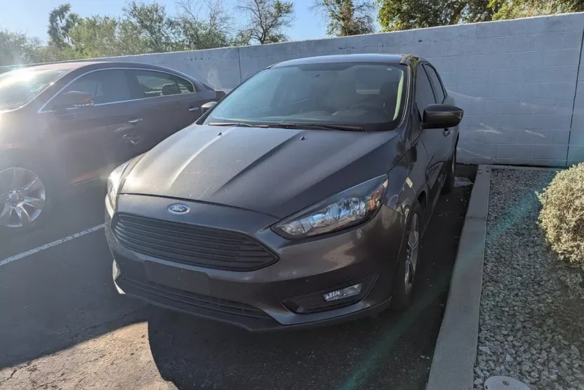 2018 Ford Focus SE photo 1