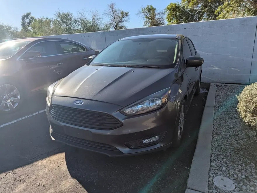 2018 Ford Focus SE photo 1