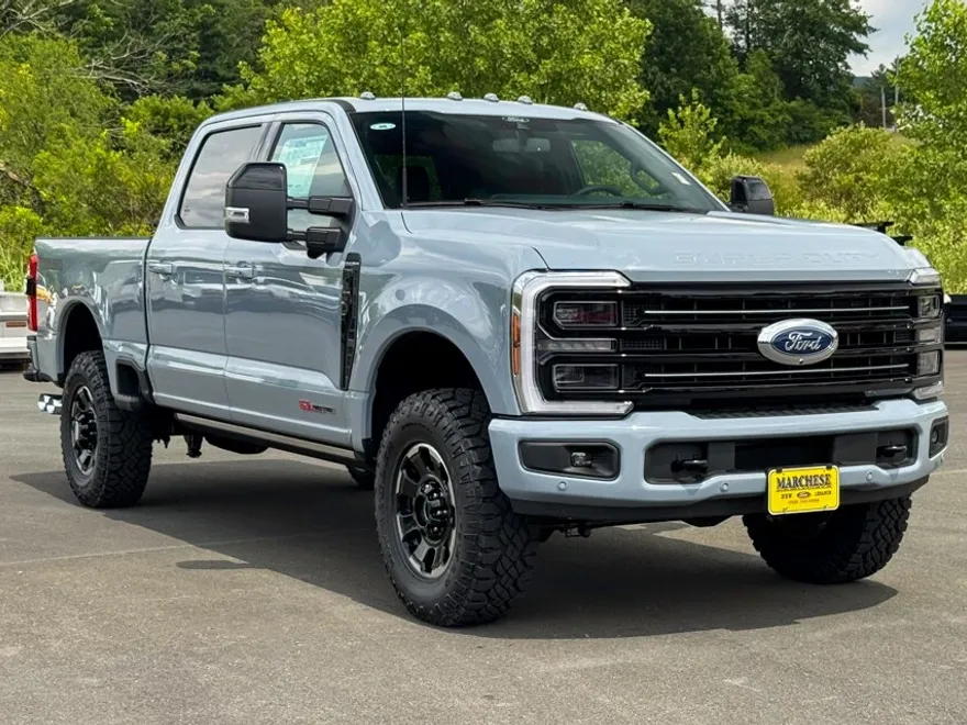 2025 Ford F-350 photo 1