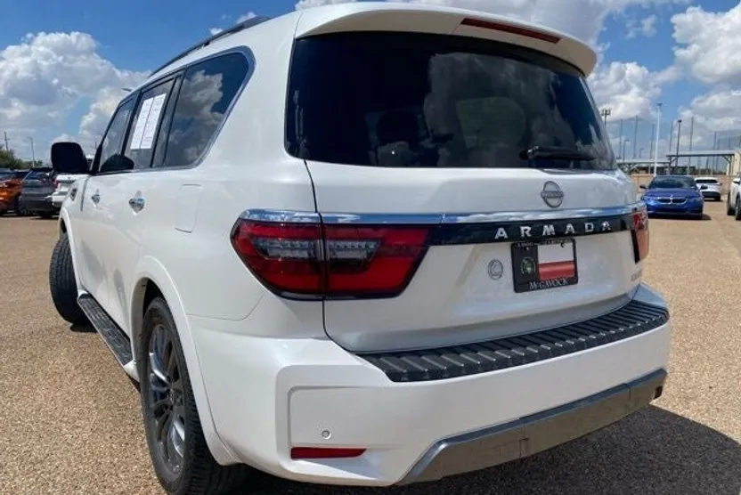 2023 Nissan Armada Platinum photo 1