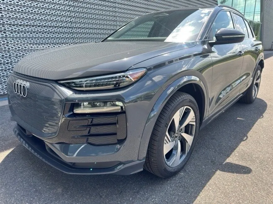 2025 Audi Q6 E-tron Premium Plus photo 1