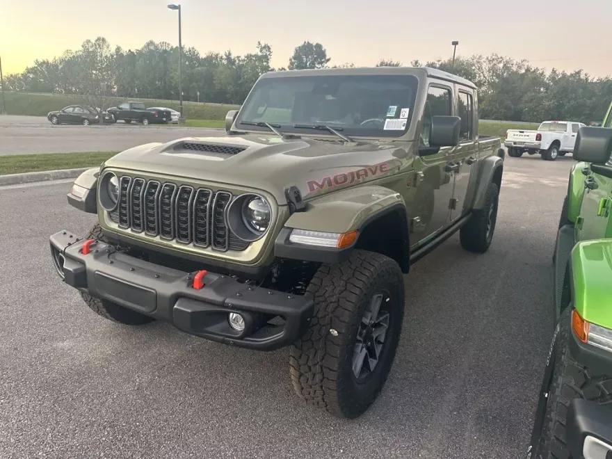 2025 Jeep Gladiator Mojave photo 1