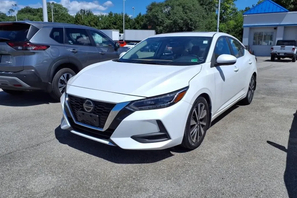 2020 Nissan Sentra SV photo 1