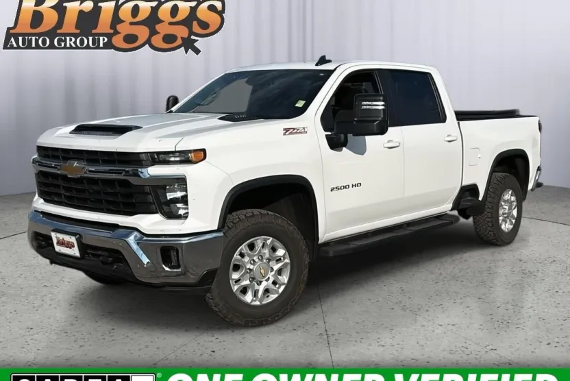2024 Chevrolet Silverado 2500HD LT photo 1