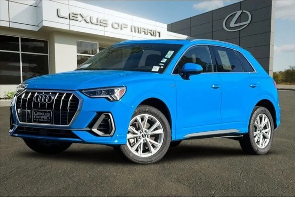 2022 Audi Q3 45 TFSI S line Premium photo 1