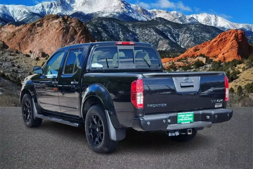 2020 Nissan Frontier SV photo 1