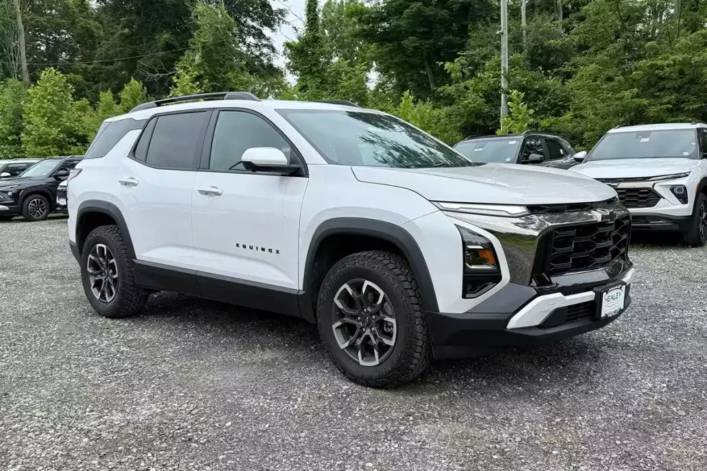 2025 Chevrolet Equinox ACTIV photo 1