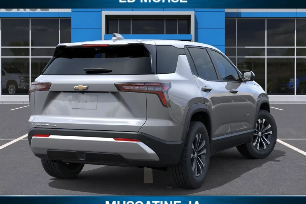 2026 Chevrolet Equinox LT photo 1