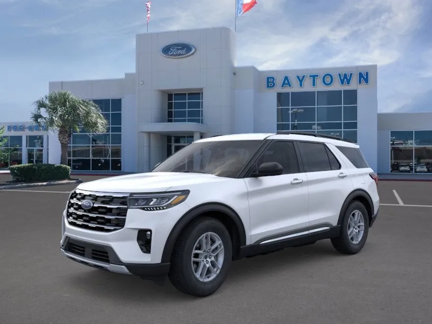 2025 Ford Explorer photo 1
