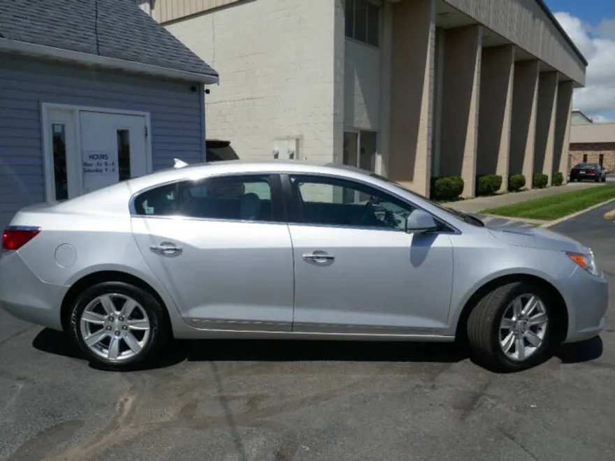 2011 Buick LaCrosse CXL photo 1