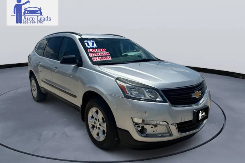 2017 Chevrolet Traverse LS photo 1