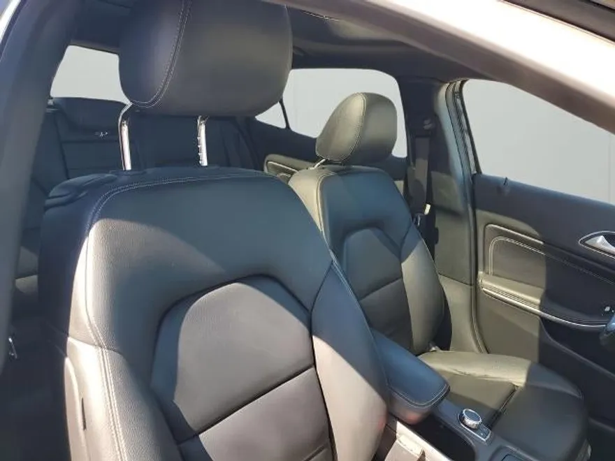 2016 Mercedes Benz GLA 250 4MATIC photo 1