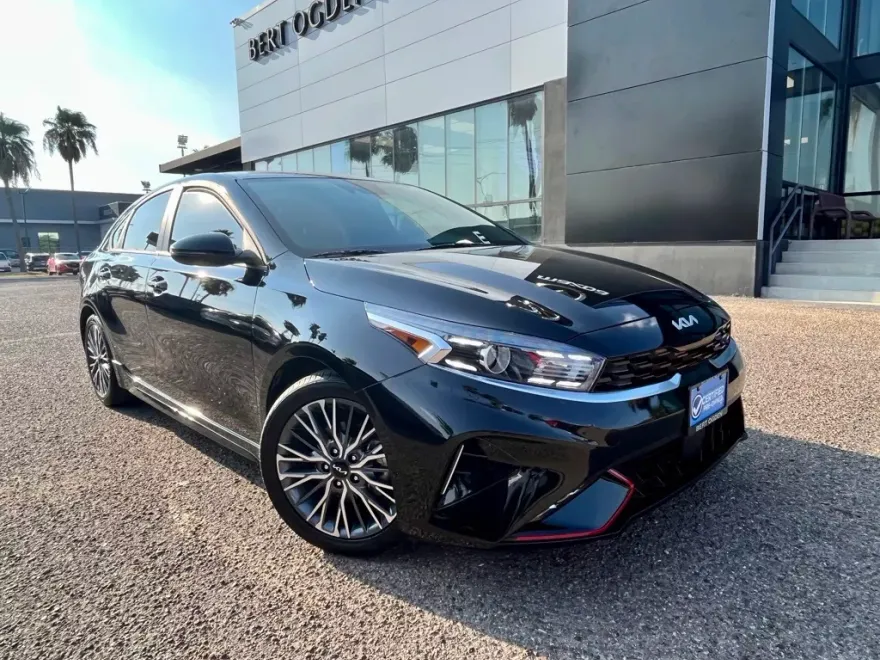 2024 Kia Forte GT-Line photo 1