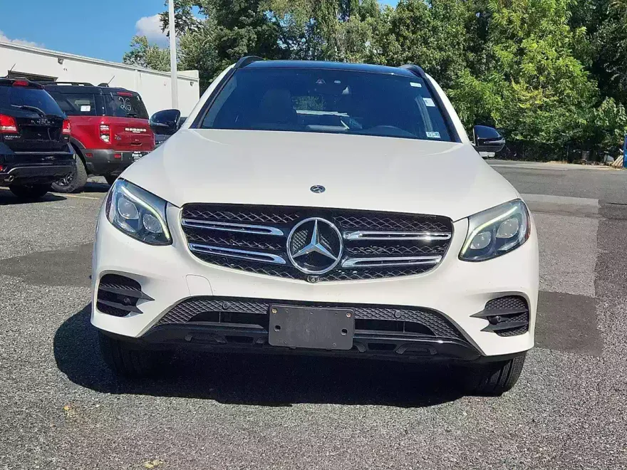2019 Mercedes Benz GLC 300 photo 1