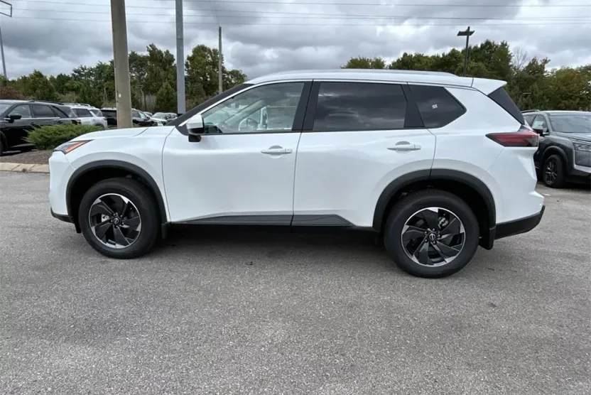 2026 Nissan Rogue SV photo 1