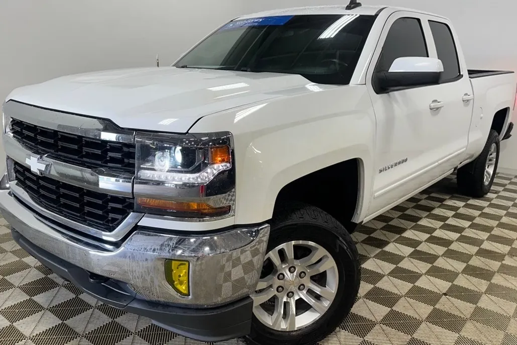 2018 Chevrolet Silverado 1500 LT1 photo 1