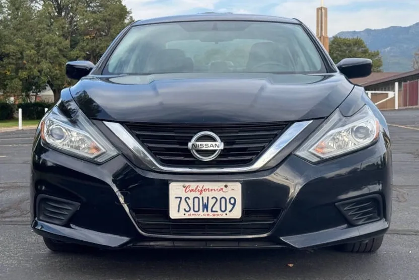 2016 Nissan Altima 2.5 S photo 1