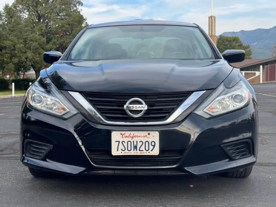 2016 Nissan Altima 2.5 S photo 1