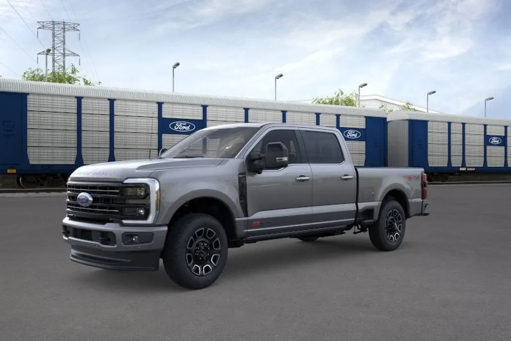 2025 Ford F-350 Platinum photo 1
