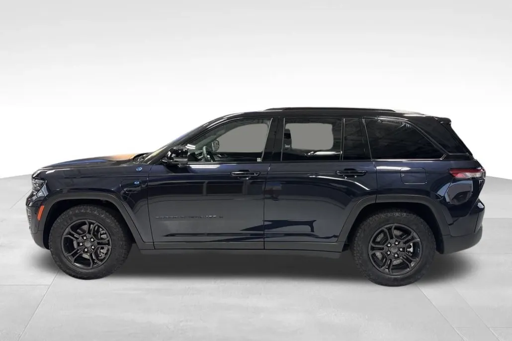 2024 Jeep Grand Cherokee Trailhawk 4xe photo 1