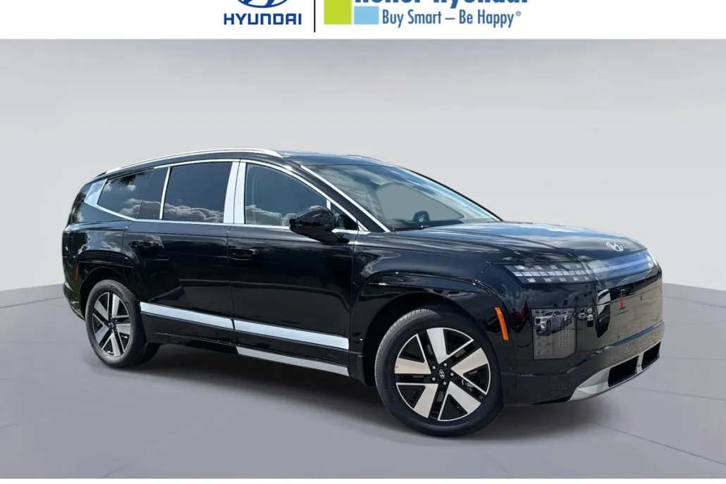 2026 Hyundai Ioniq SEL photo 1