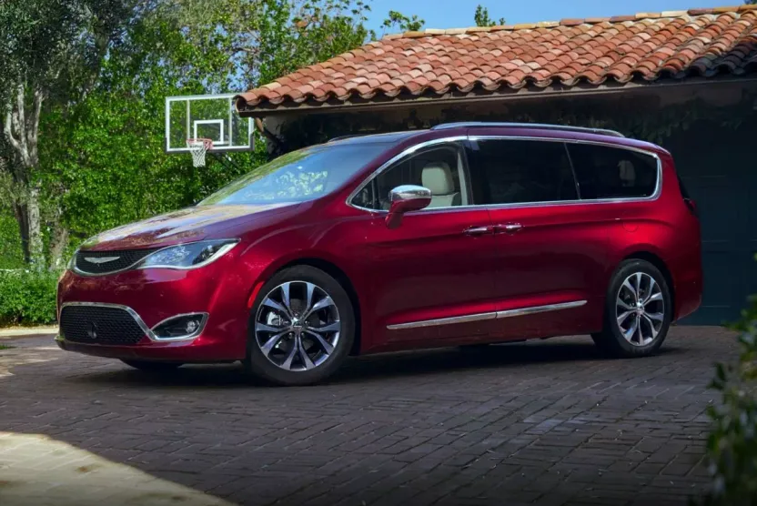2018 Chrysler Pacifica Limited photo 1