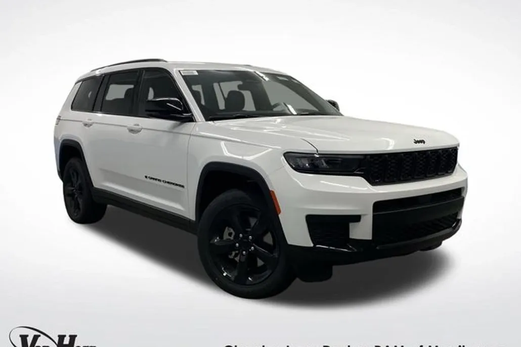 2025 Jeep Grand Cherokee Altitude photo 1