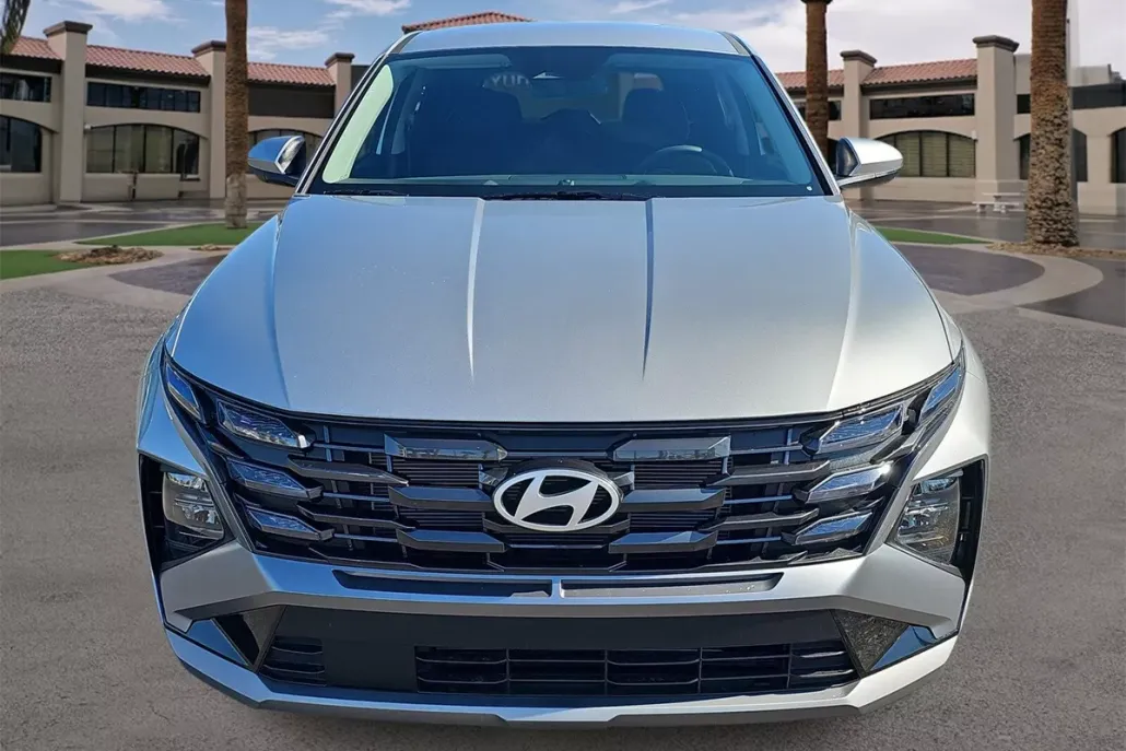 2025 Hyundai Tucson SE photo 1