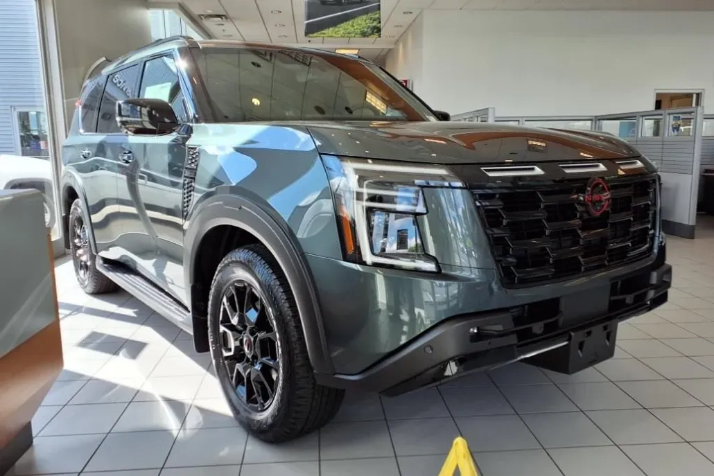2025 Nissan Armada photo 1