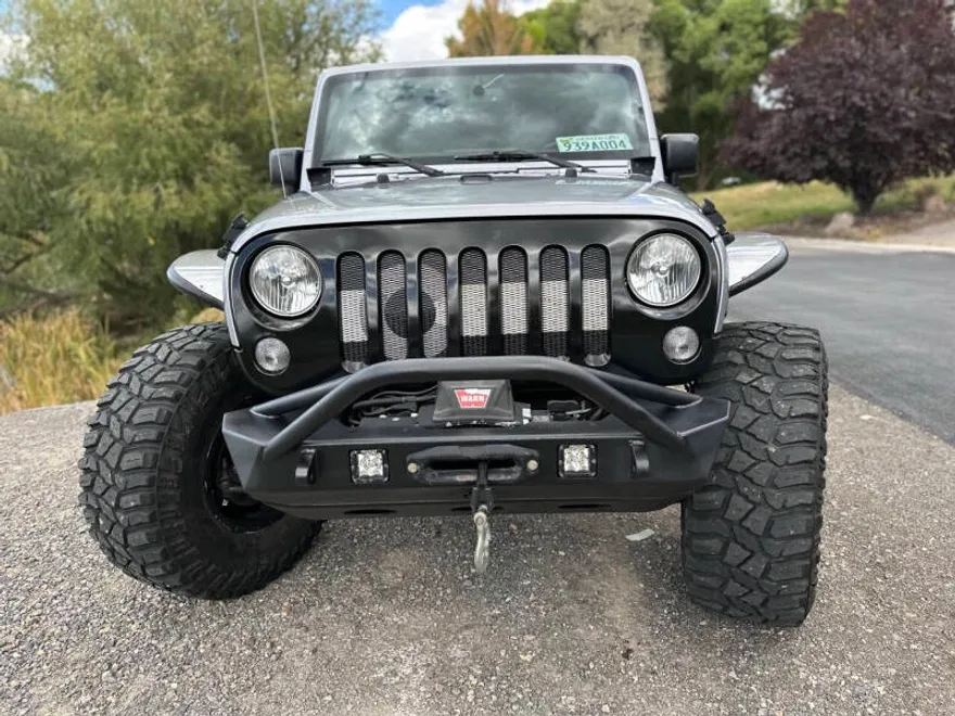 2015 Jeep Wrangler Unlimited Rubicon photo 1