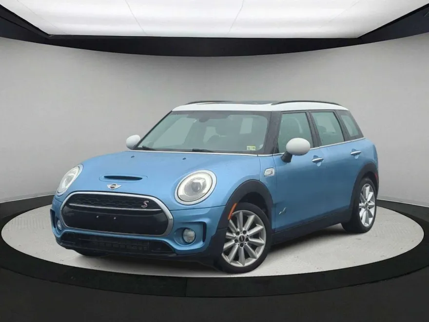 2017 Mini Clubman ALL4 Base S photo 1